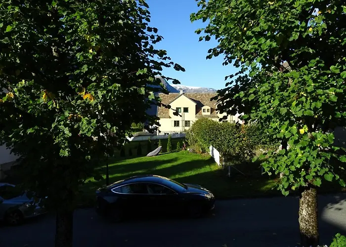 Fjordshelter- Cozy Townhouse