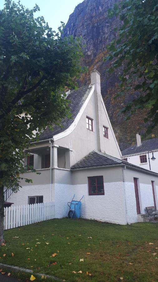 Fjordshelter- Cozy Townhouse *